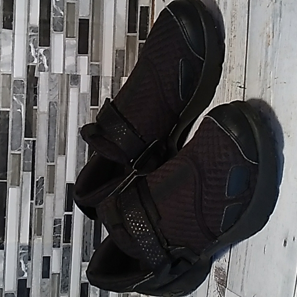 Jordan Trunner LX triple black 6.5Y - Picture 1 of 6